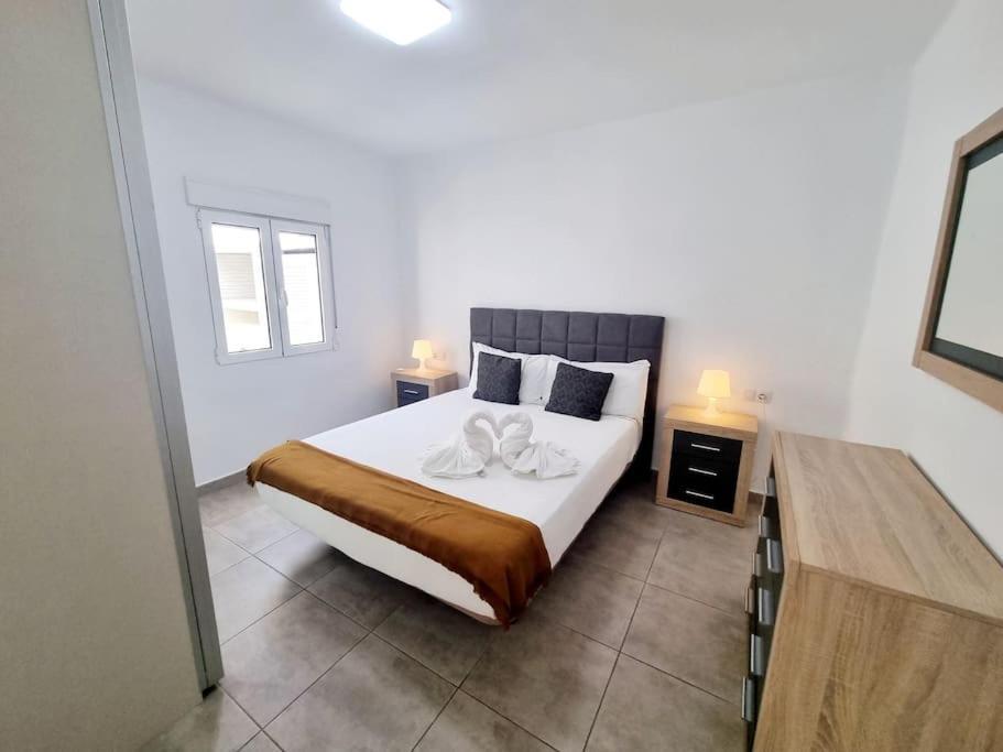 Pequeno Bungalow Firt Line Of The Sea Costa Teguise Exterior photo