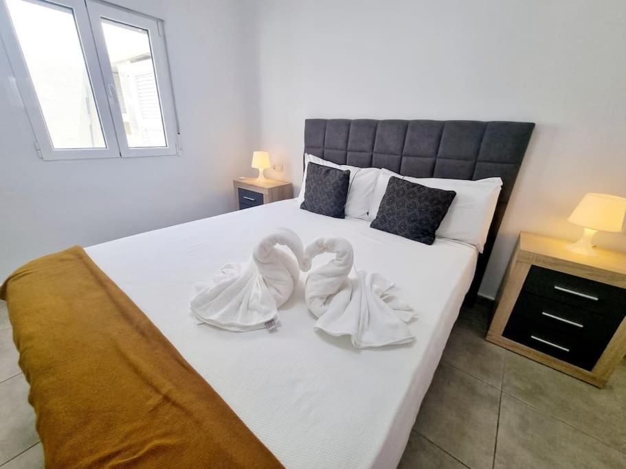 Pequeno Bungalow Firt Line Of The Sea Costa Teguise Exterior photo